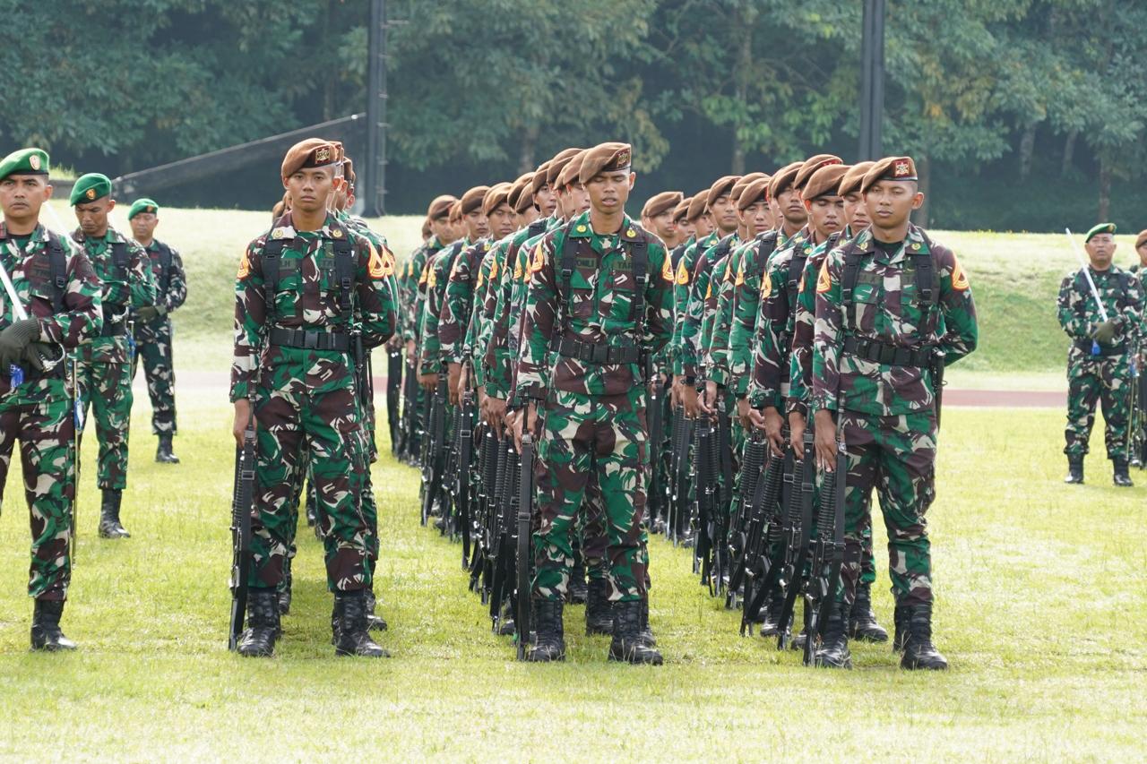 Gubernur Akmil Pimpin Upacara Bendera 17-an Tekankan Disiplin dan Optimalisasi Kinerja Jajaran