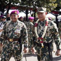 Panglima TNI Dikukuhkan sebagai Warga Kehormatan Pasukan Pendarat Korps Marinir