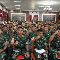 Taruna Akmil Menerima Pembekalan Kepemimpinan Lapangan dari “The King of Sparko”