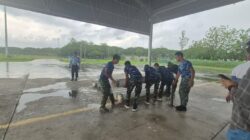 Tower PLN Roboh Dihantam Banjir, TNI Gerak Cepat Bantu Pulihkan Kelistrikan di Aceh