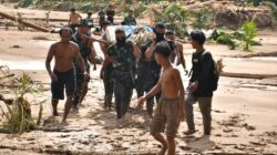 Satgas Gulben Kodam I/BB Berhasil Temukan dan Evakuasi Jenazah Korban Banjir di Tapanuli Selatan