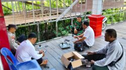 Babinsa Liang Sambangi Warga, Bangun Keakraban Lewat Komsos