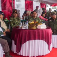 Ratusan Peterjun Kostrad Hiasi Langit Kota Timah Babel