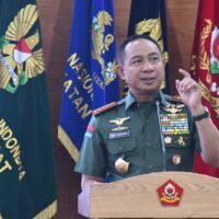 Panglima TNI Berikan Kuliah Umum kepada 111 Pasis Sesko TNI dan Resmikan Lapangan Olahraga Sesko TNI