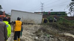 TNI Prioritaskan Keselamatan Warga, Danrem 023/KS Pimpin Pembukaan Akses Jalan Longsor di Tapanuli Tengah