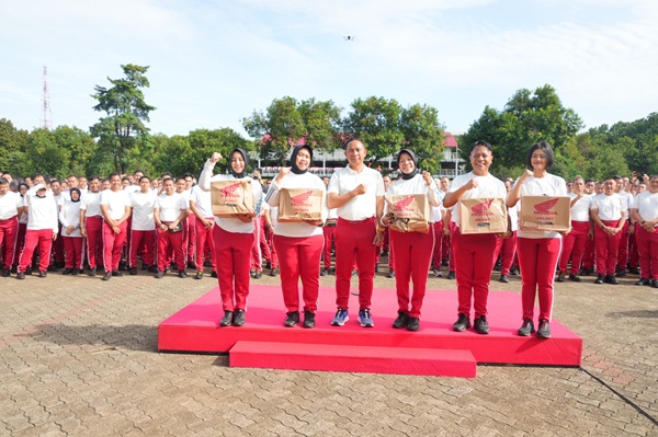 Olahraga Bersama, Panglima TNI Ajak Prajurit dan PNS TNI Jalani Pola Hidup Sehat