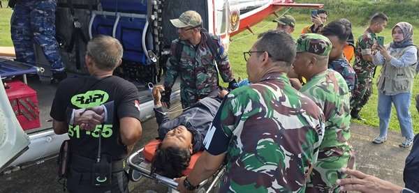 Sinergi TNI dengan Instansi Terkait, Evakuasi Pasien Darurat ke Banda Aceh
