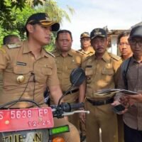 Senyum Warga Mengembang Saat Mas Lindra Menyapa di Tengah Desa Ngepon