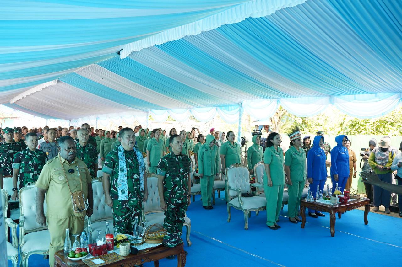 Pangkoarmada III Hadiri Kunker Kasad di Aimas Dalam Rangka Program TNI AD Manunggal Air