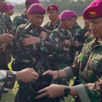 Prajurit Yonif 2 Marinir Galang Donasi untuk Korban Banjir Sumatra Saat Tengah Penugasan Pam Bangsitnas di Ibukota