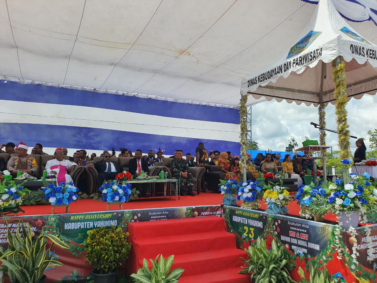 Dandim 1715/Yahukimo Hadiri HUT Ke-23 Kab. Yahukimo dan Natal Bersama Korpri, TNI/Polri dan Masyarakat