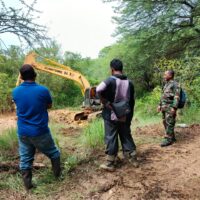 Peduli Lingkungan, TNI Bancar Tuban Wujudkan Normalisasi Kali Sowan