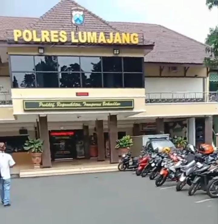 Ditinggal Suami Saat Hamil, Puri Lumajang Hadapi Gugatan Cerai Usai Melahirkan Ditinggal Suami Saat Hamil, Puri Lumajang Hadapi Gugatan Cerai Usai Melahirkan