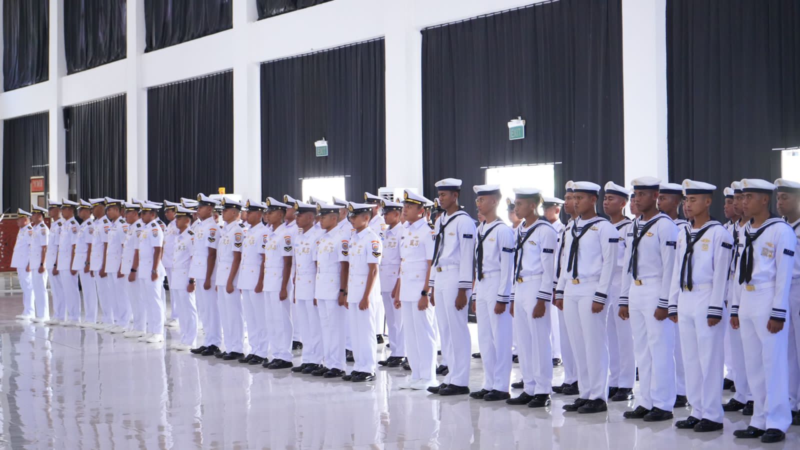 Rotasi 8 Jabatan Strategis, Panglima Armada III Pimpin Upacara Sertijab: Jabatan Adalah Kehormatan Sekaligus Amanah Rotasi 8 Jabatan Strategis, Panglima Armada III Pimpin Upacara Sertijab: Jabatan Adalah Kehormatan Sekaligus Amanah