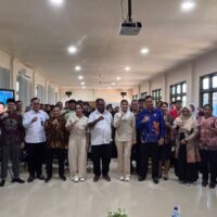 Wamendagri Bersama Utusan khusus Presiden RI Kunjungi SMA Averos Sorong, Dukung Peningkatan SDM Unggul di Papua Barat Daya