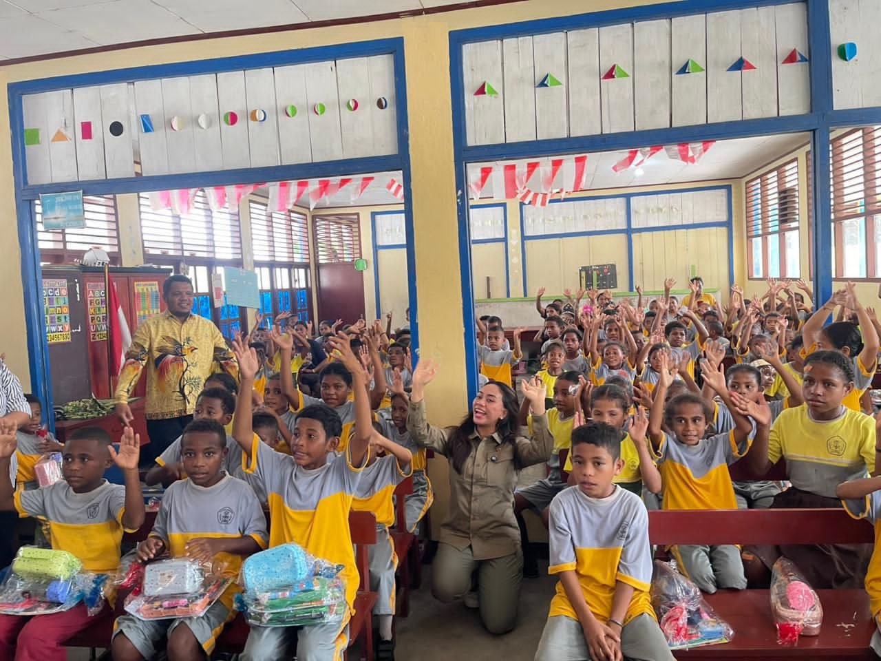 Dari Bangku Sekolah Sorong, Suara Anak Papua Ingatkan Negara: Masa Depan Dimulai dari Ruang Kelas Dari Bangku Sekolah Sorong, Suara Anak Papua Ingatkan Negara: Masa Depan Dimulai dari Ruang Kelas