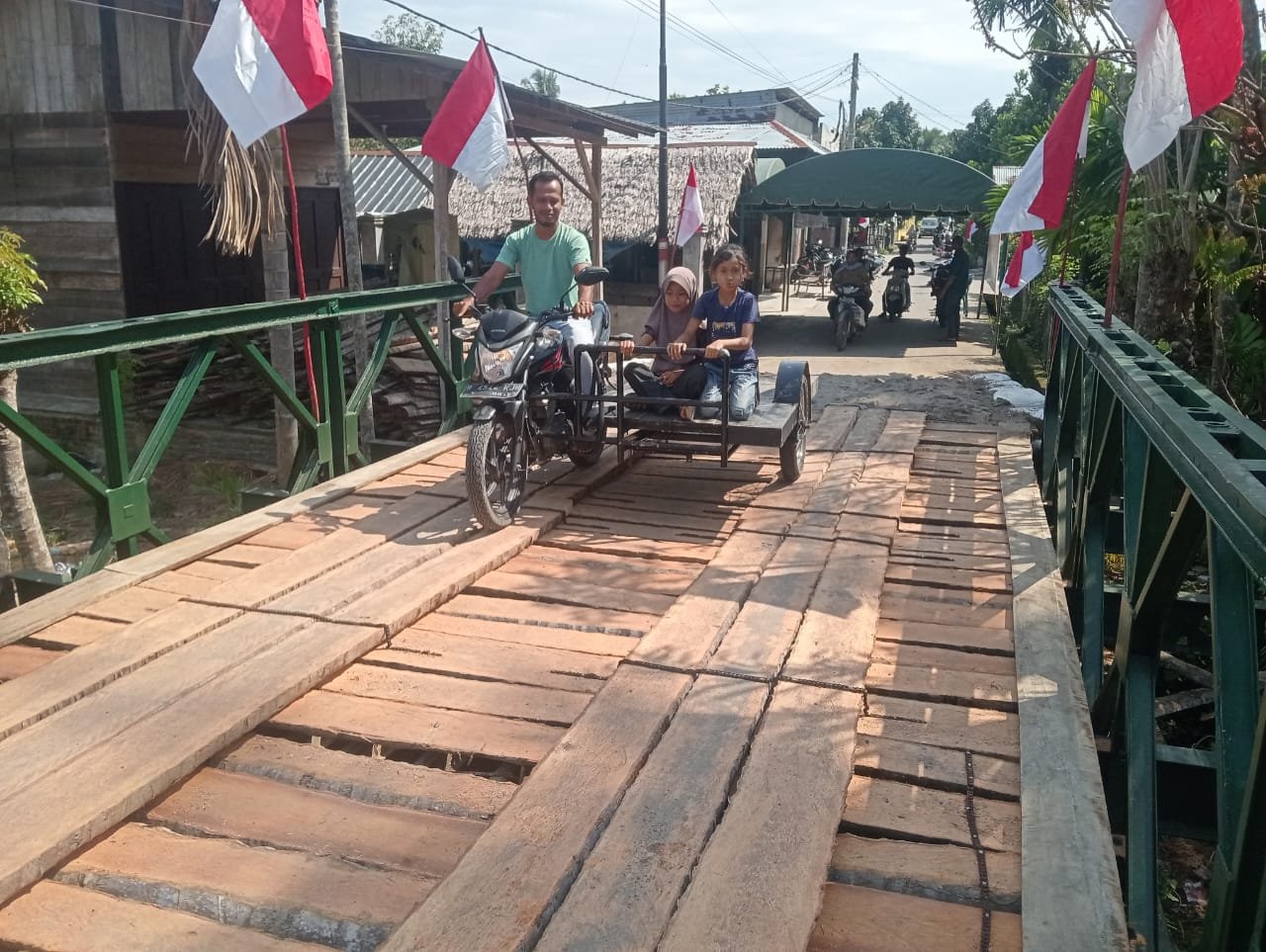 TNI Percepat Pemulihan Pascabencana, Jembatan Bailey Matang Bangka Rampung 100%