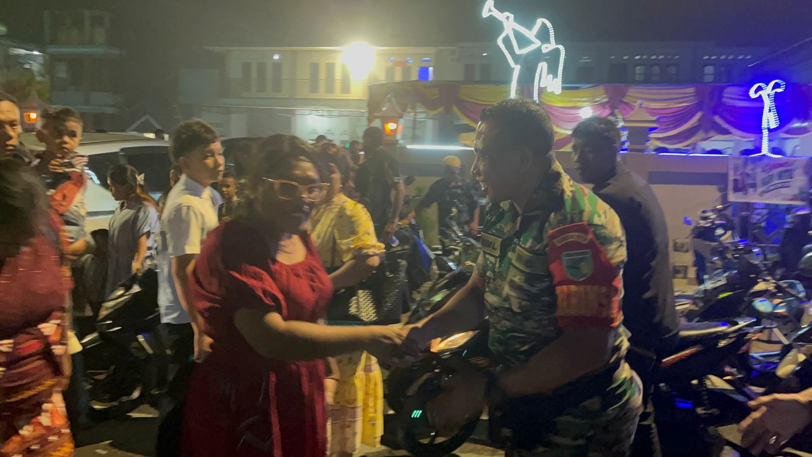 Ciptakan Rasa Aman Serta Perkokoh Rasa Toleransi, Personel Kodim 1710/Mimika Laksanakan Pengamanan Ibadah Natal