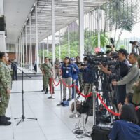 Ratusan Ton Bantuan Terbang ke Sumatera, TNI Percepat Operasi Kemanusiaan