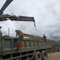 Yonzipur I/DD Rampungkan Pemasangan Jembatan Bailey di Anggoli