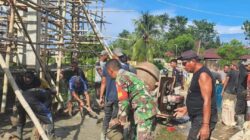 Hadir di Tengah Masyarakat, Babinsa Kodim 1505/Tidore Gotong Royong Bantu Pengecoran Masjid
