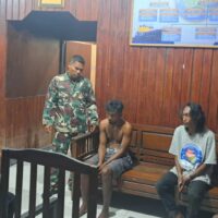 Aksi Babinsa Koramil Agimuga Bersama Personel Lanal Timika Amankan Pengedar Sekaligus Pemakai Narkoba
