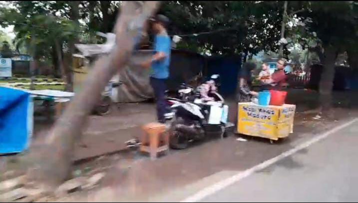 Taman Maramis Diduga Luput dari Pengawasan, PKL Menetap Berhari-hari Taman Maramis Diduga Luput dari Pengawasan, PKL Menetap Berhari-hari