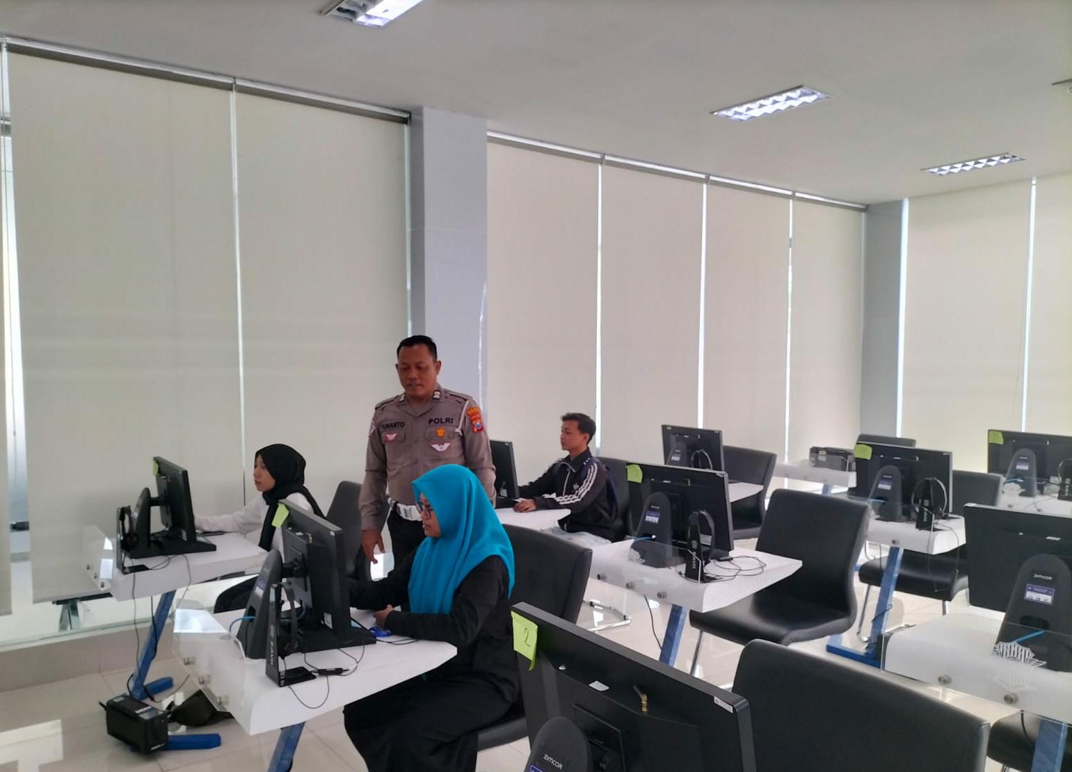 Bukan Razia, Polisi Turun ke Desa Bangun Kepercayaan Bukan Razia, Polisi Turun ke Desa Bangun Kepercayaan