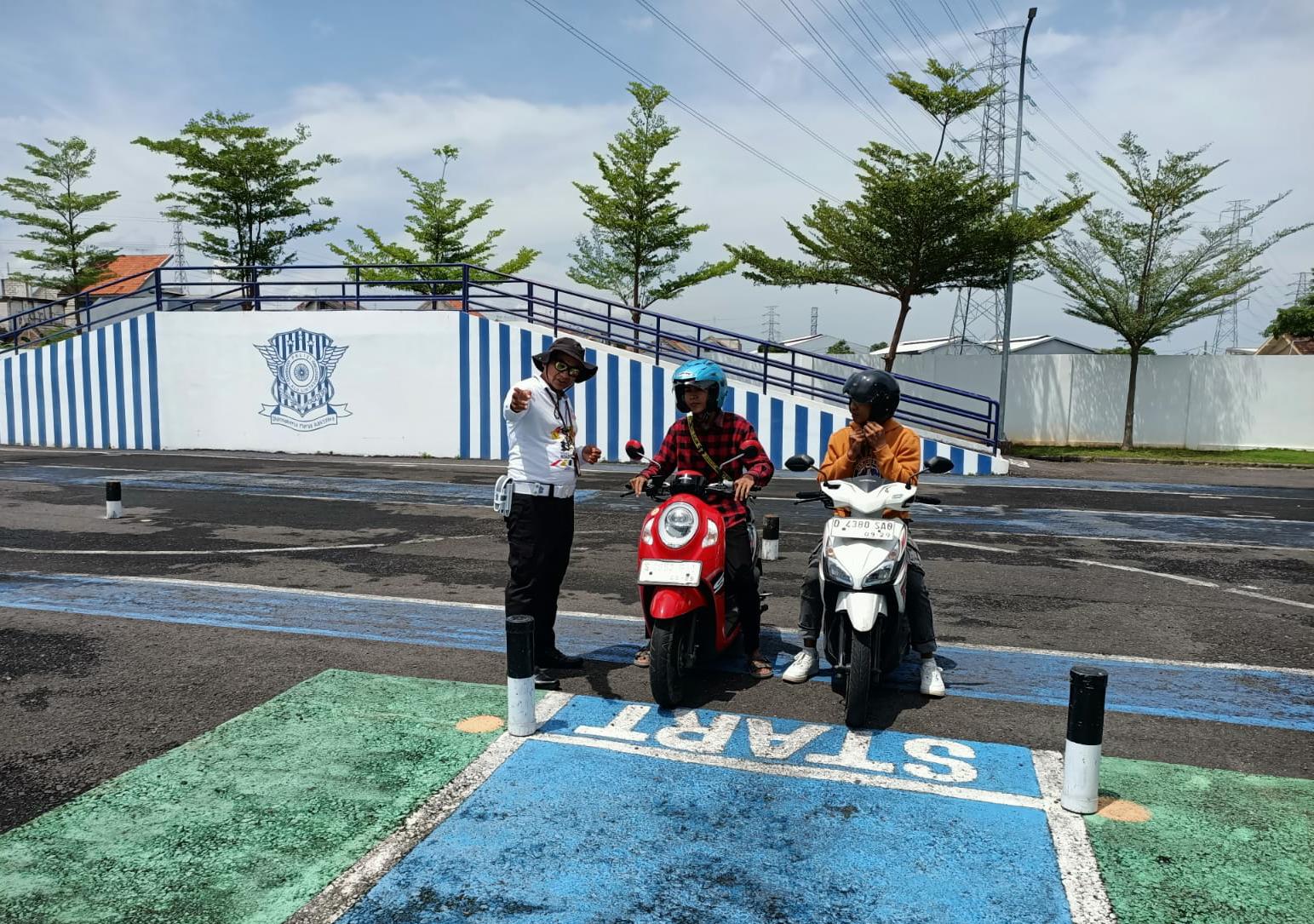 Polantas Menyapa, Model Humanis Pelayanan Publik Polantas Menyapa, Model Humanis Pelayanan Publik