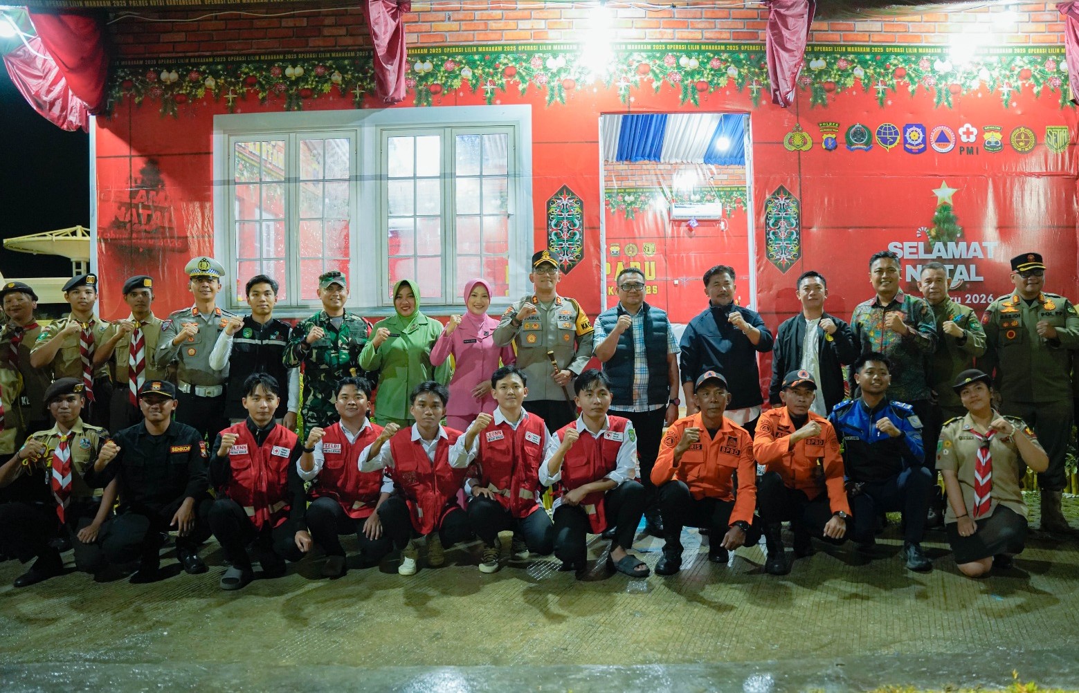 Malam Pergantian Tahun, Dandim 0906/Kkr Bersama Forkopimda Kukar Tinjau Pos Pengamanan Terpadu Malam Pergantian Tahun, Dandim 0906/Kkr Bersama Forkopimda Kukar Tinjau Pos Pengamanan Terpadu