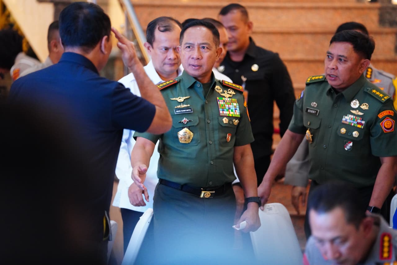 Panglima TNI Monitoring Pengamanan Malam Tahun Baru 2026, TNI Kerahkan Ribuan Personel dan Alutsista