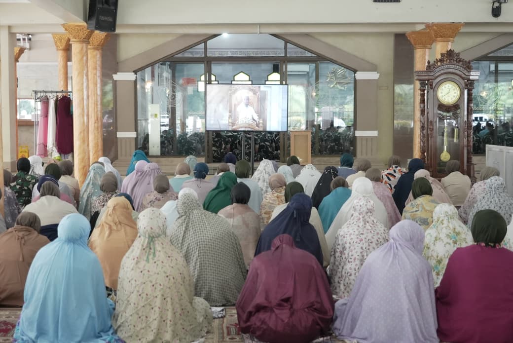 Panglima TNI Hadiri Peringatan Isra Mi’raj 1447 H Tahun 2026 Panglima TNI Hadiri Peringatan Isra Mi’raj 1447 H Tahun 2026