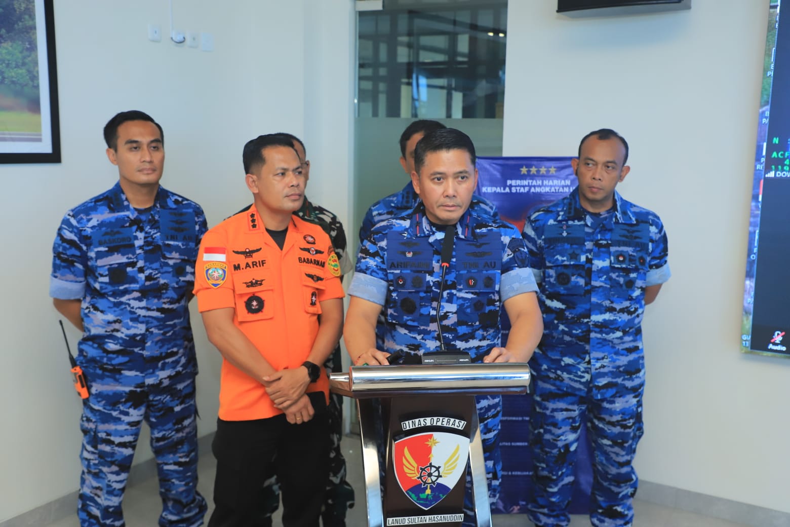 TNI AU Turunkan 257 Personel dan 4 Alutsista dalam Operasi SAR ATR 42-500 TNI AU Turunkan 257 Personel dan 4 Alutsista dalam Operasi SAR ATR 42-500