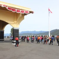 Menghadiri Senam Jumat Sehat Kolaborasi Bersama Pemda Kabupaten Puncak Jaya