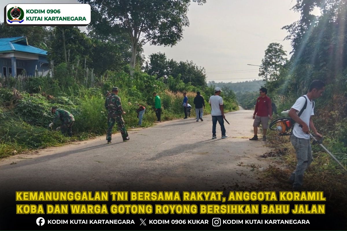 Kemanunggalan TNI Bersama Rakyat, Anggota Koramil Koba Dan Warga Gotong Royong Bersihkan Bahu Jalan Kemanunggalan TNI Bersama Rakyat, Anggota Koramil Koba Dan Warga Gotong Royong Bersihkan Bahu Jalan