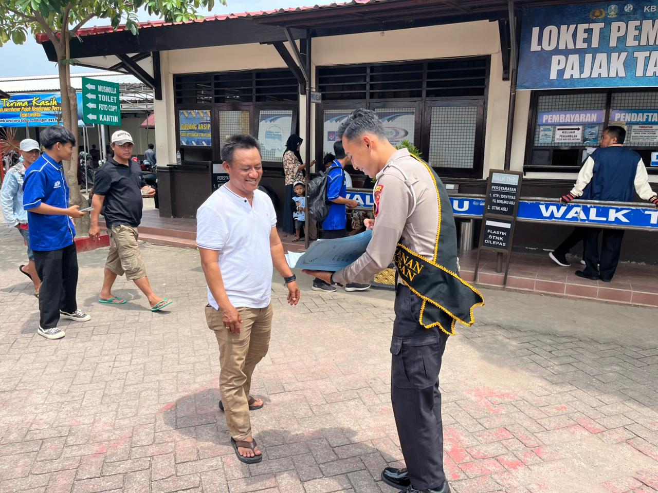 Pelayanan Tanpa Tekanan, Polantas Menyapa Jadi Ruang Edukasi Warga Pelayanan Tanpa Tekanan, Polantas Menyapa Jadi Ruang Edukasi Warga