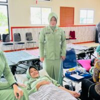 Persit KCK Cabang XXXV Kodim 1710/Mimika Gelar Donor Darah Peringati HUT ke-80
