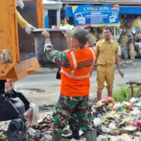 Nyatakan Perang Terhadap Sampah, TNI Bergerak Serentak Bersihkan Lingkungan