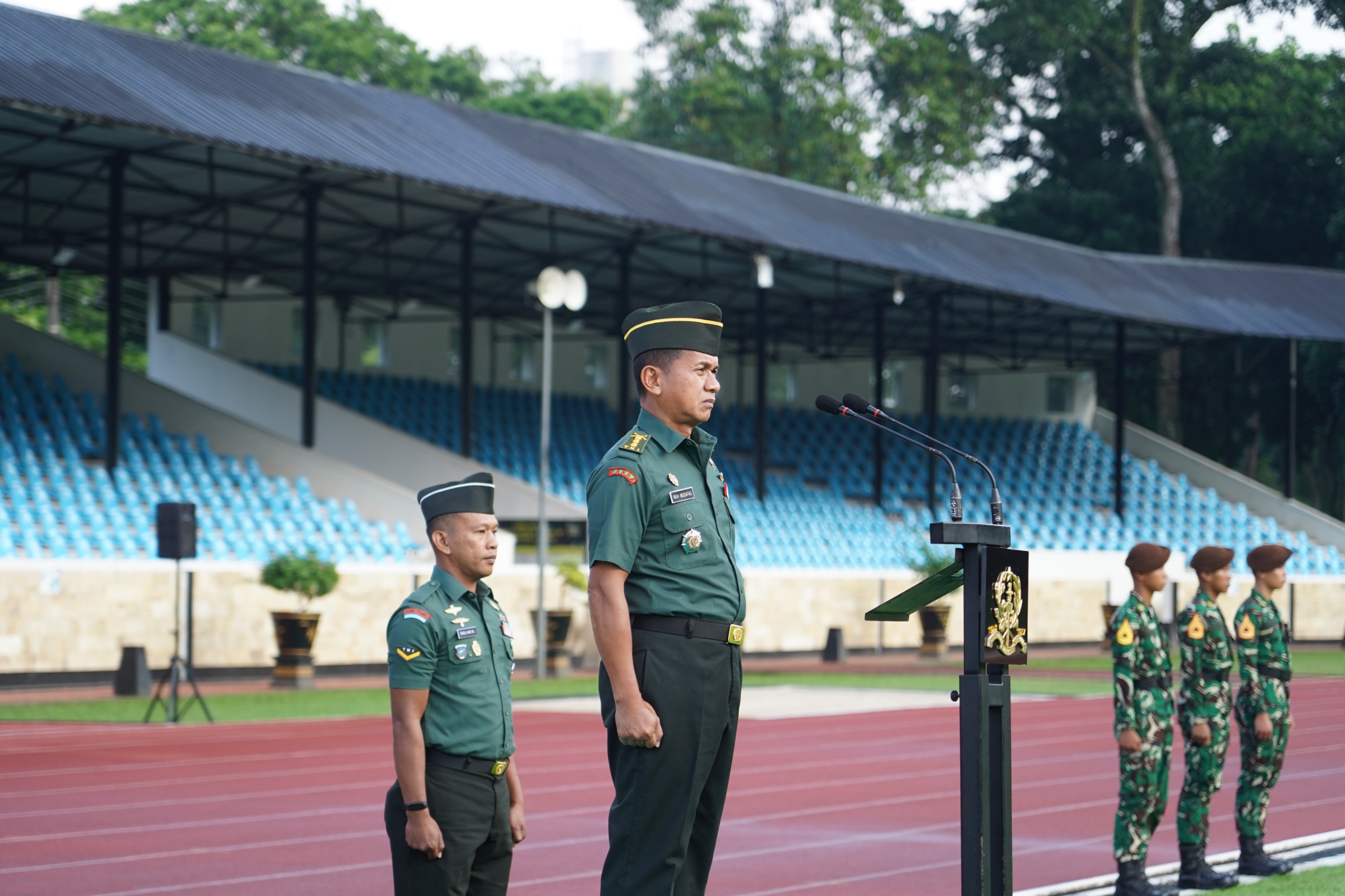 Upacara Bendera Pekan Kedua Februari 2026 Taruna dan Organik Akademi Militer