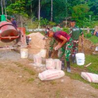 Semangat Gotong Royong Warnai Pengerjaan Semenisasi Jalan di Kampung Linggang Amer