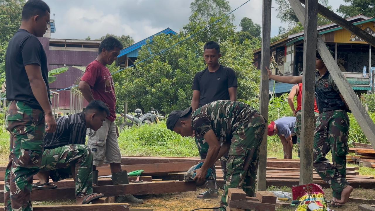 Dari Tering Lama untuk Masa Depan, TNI dan Warga Satukan Tenaga Bangun Sumber Air Dari Tering Lama untuk Masa Depan, TNI dan Warga Satukan Tenaga Bangun Sumber Air