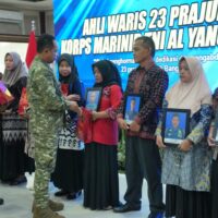 Wujud Empati, Panglima TNI Hadir Kuatkan Keluarga Prajurit Marinir yang Gugur