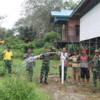 Dansatgas TMMD Wiltas Ke-127 Tinjau Lokasi TMAB dan MCK di Kampung Tering Lama