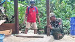 Bahu Membahu Bersama Satgas TMMD, Warga Bantu Percepatan Pembangunan RTLH di Kampung Linggang Amer