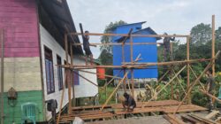 Tak Kenal Lelah di Bulan Ramadhan, Satgas TMMD dan Warga Gotong Royong Bangun MCK