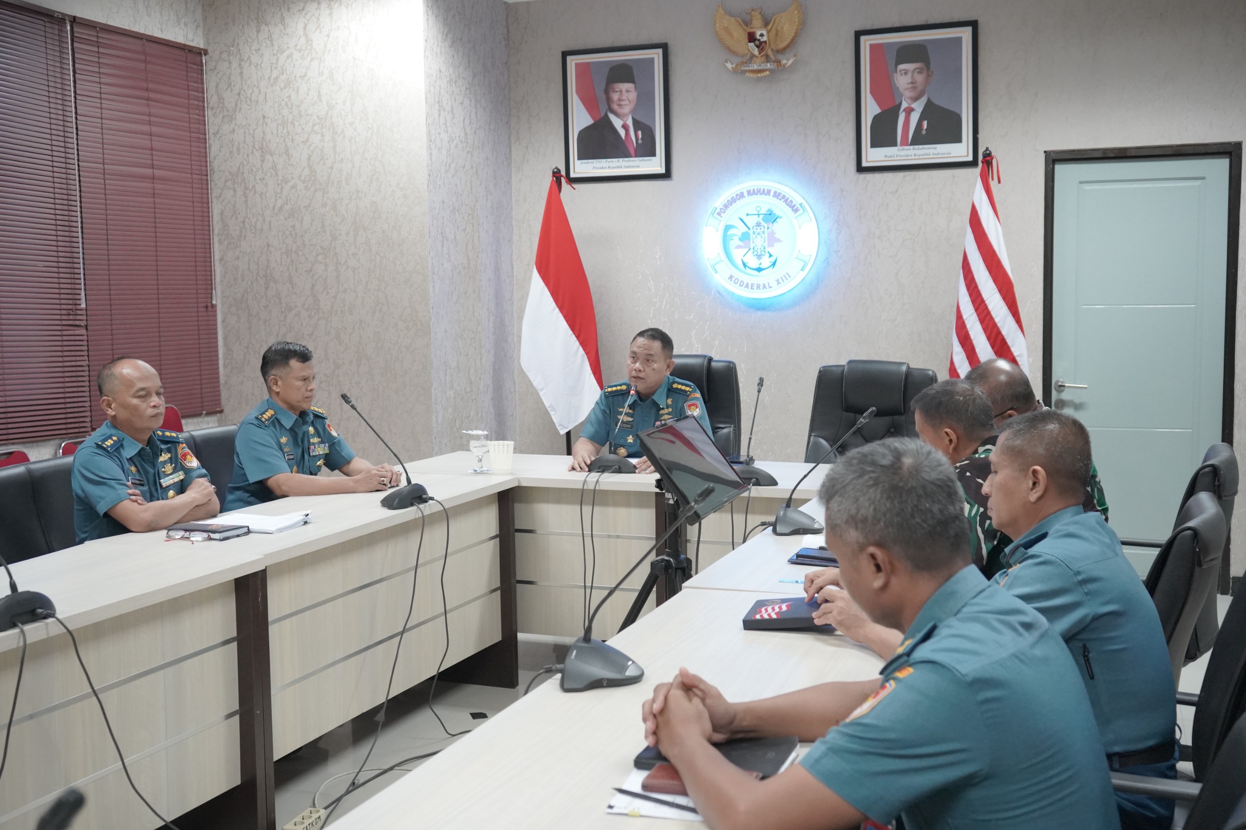 Inspektur Kodaeral XIII Pimpin Taklimat Awal Review Laporan Keuangan Semester II Tahun Anggaran 2025