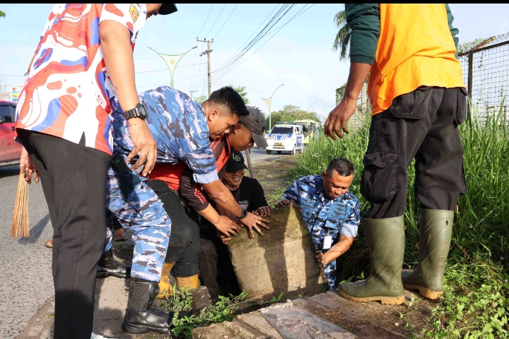 Komandan Lanud Sjamsudin Noor Pimpin Gerakan Indonesia ASRI di Banjarbaru