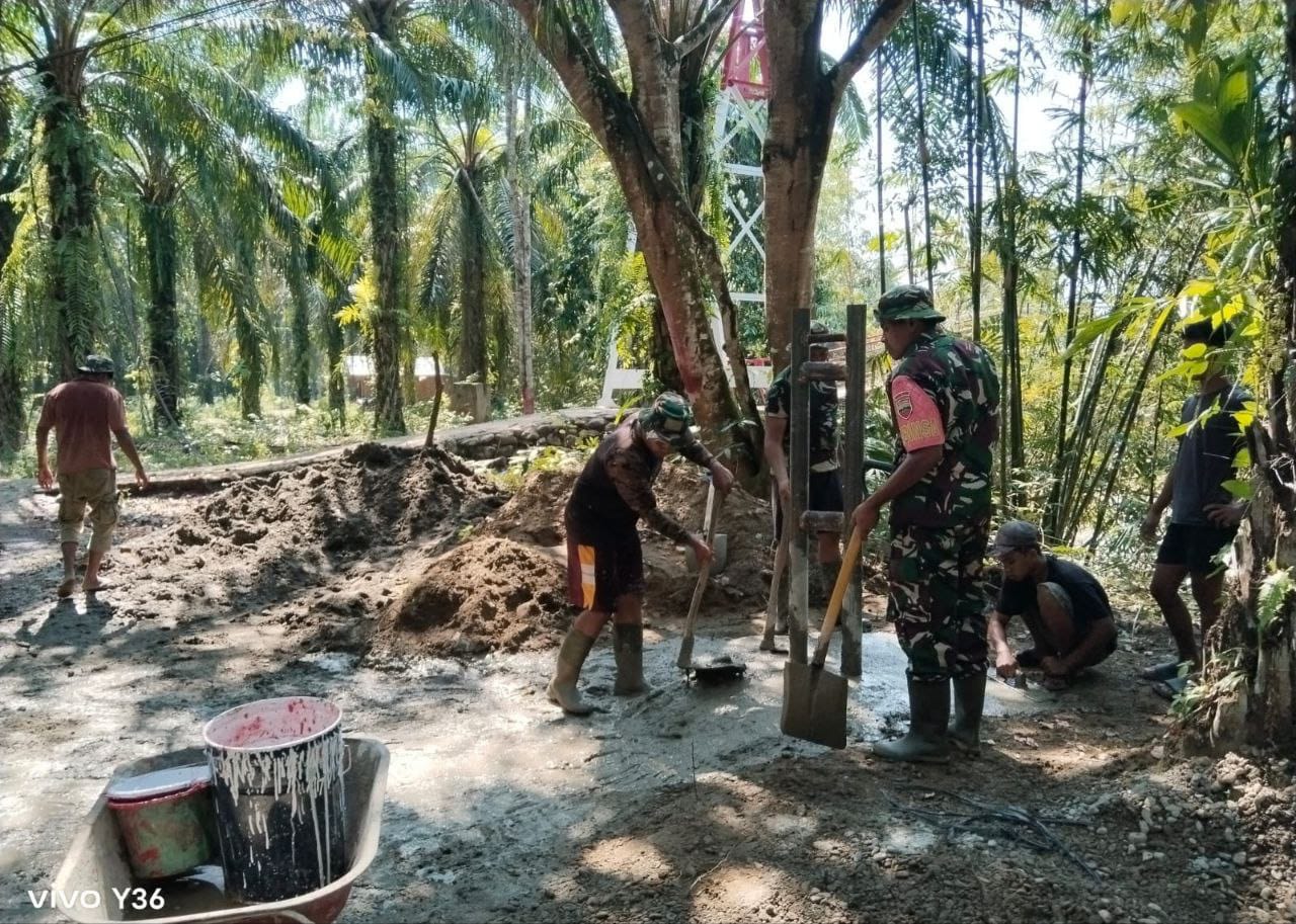 TNI AD Rampungkan Perehapan Jembatan Gantung Desa Empus, Bukti Nyata Pengabdian untuk Rakyat TNI AD Rampungkan Perehapan Jembatan Gantung Desa Empus, Bukti Nyata Pengabdian untuk Rakyat