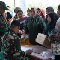 Bazar Ramadhan Kodim Bojonegoro di Sumodikaran Ludes Diserbu Warga