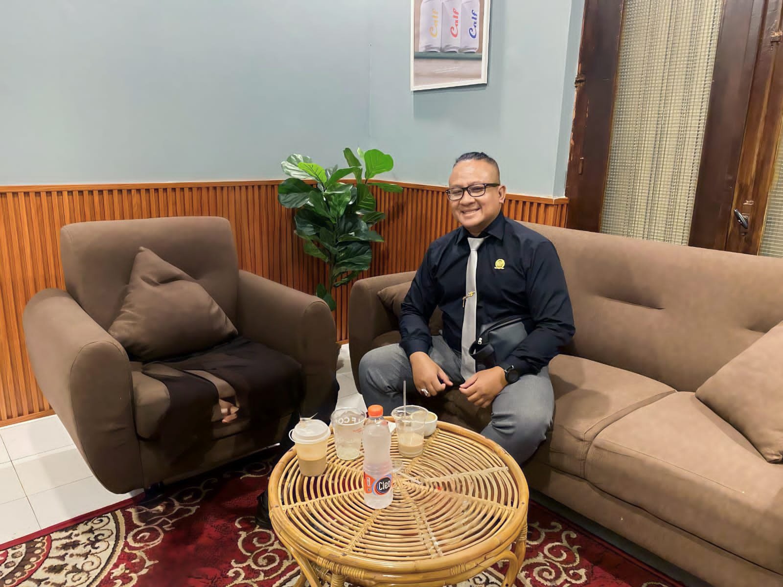 Fenomena Mudik Untuk Pamer: Dari panggung Pencitraan ke Saldo Rp. 0 beserta Tinjauan Hukumnya